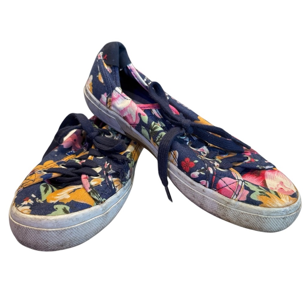 BOBS FROM SKECHERS NAVY FLORAL 33624. SIZE 7.